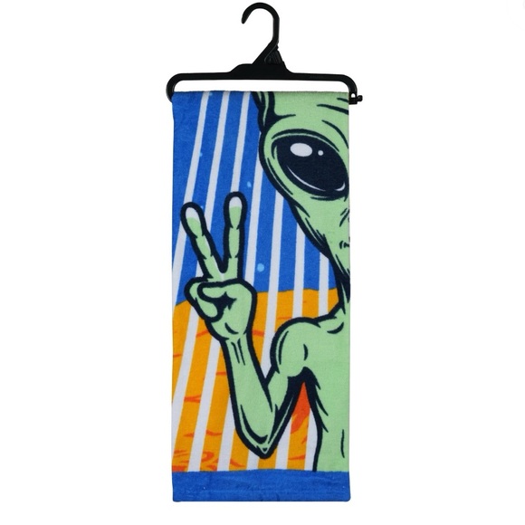 Mainstays Cotton Blend Alien Beach Towel, 28" x 60" - Picture 6 of 6